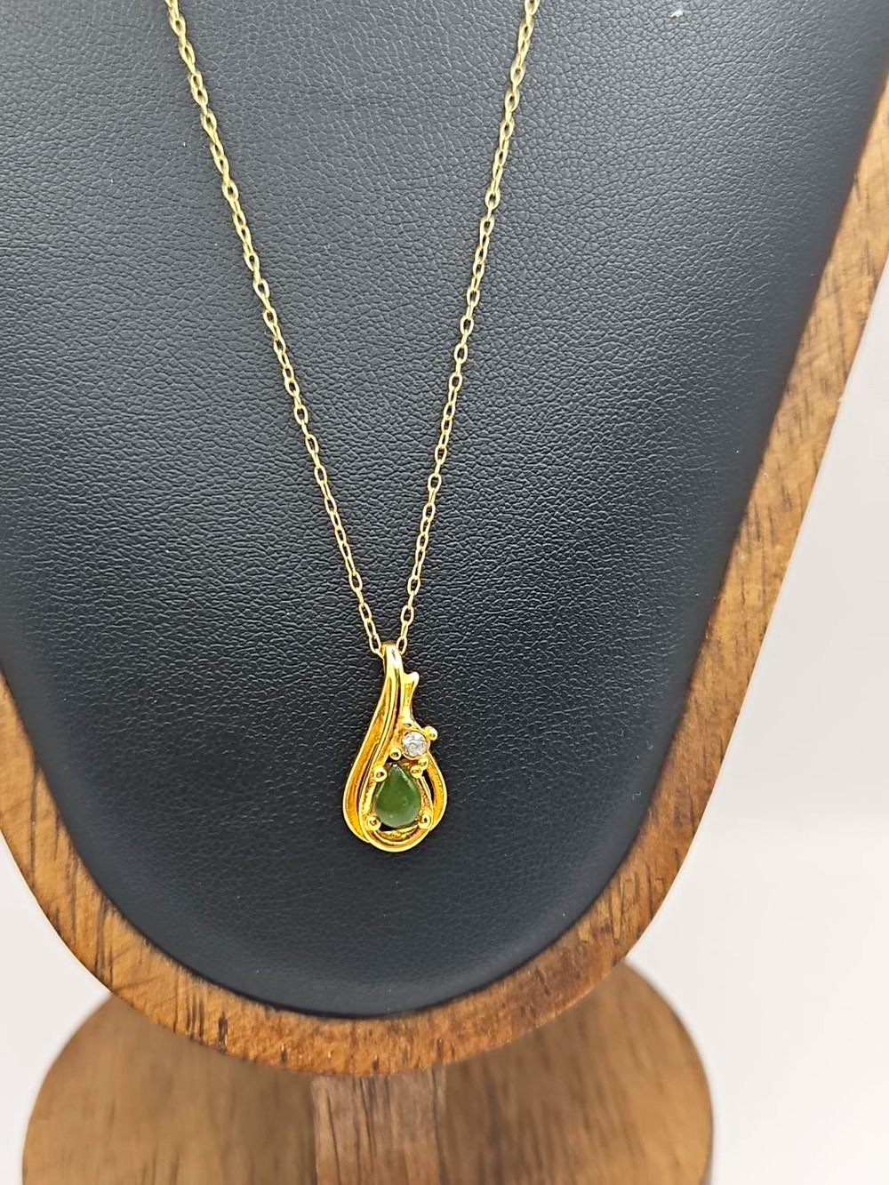 Vintage 1/20 14K Gold Filled Chain & Green Teardrop Cabochon Clear Accent